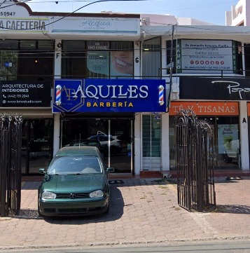 Exterior del edificio de Acqua Dental Spa en Calle Circuito Jardín, Querétaro